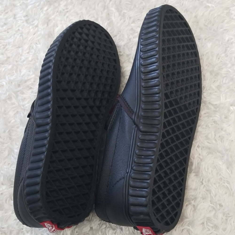 NWT Vans Marvel Black Widow Slip On - Picture 6 of 7